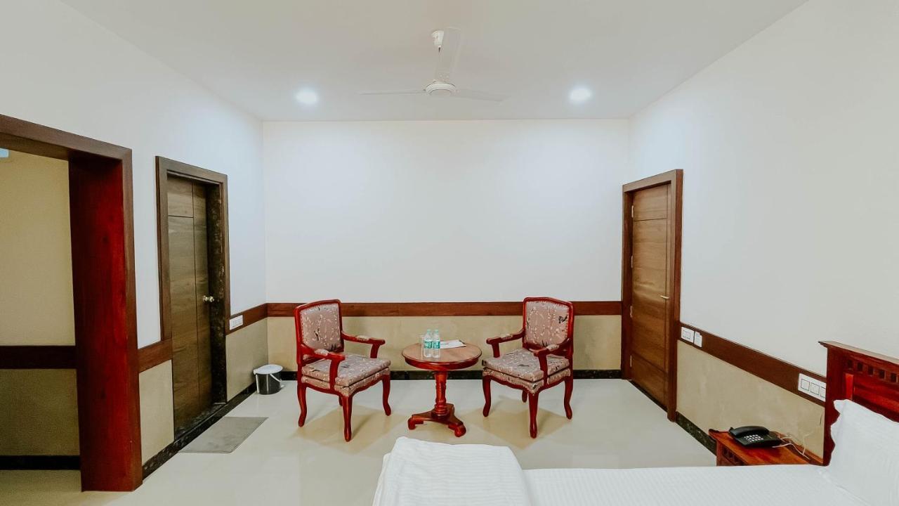 Hotel Tirth By Sonu'S Ujjain Luaran gambar