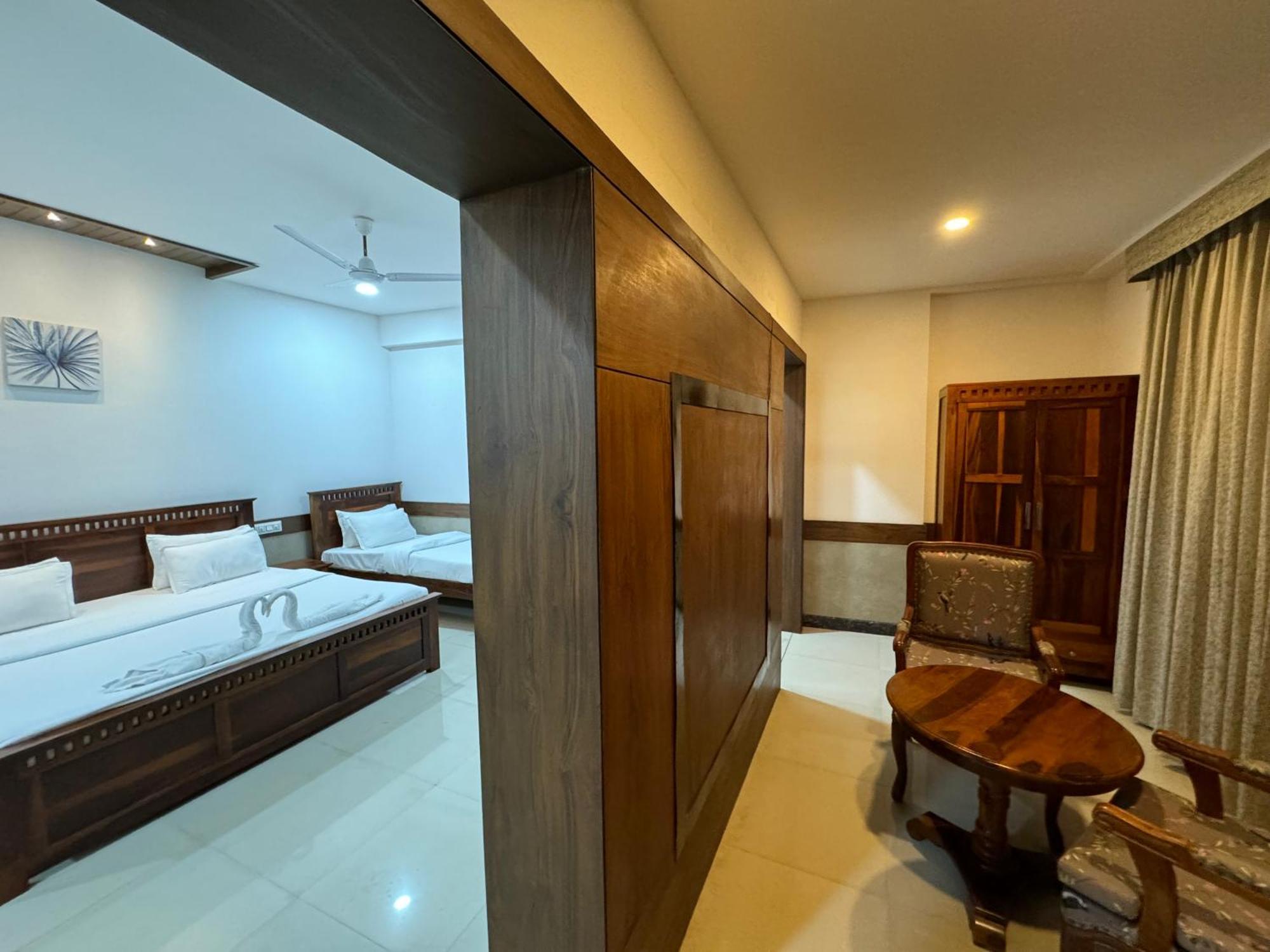 Hotel Tirth By Sonu'S Ujjain Luaran gambar