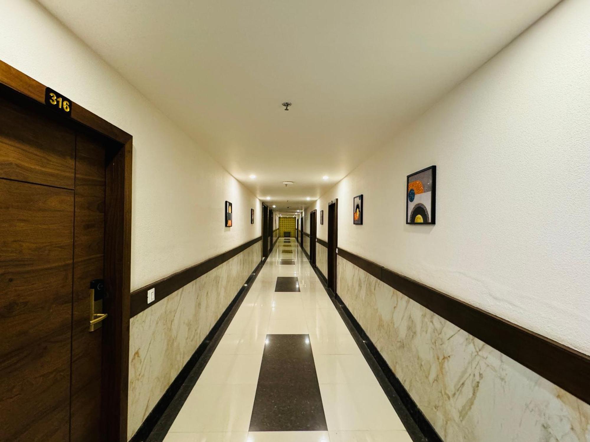 Hotel Tirth By Sonu'S Ujjain Luaran gambar