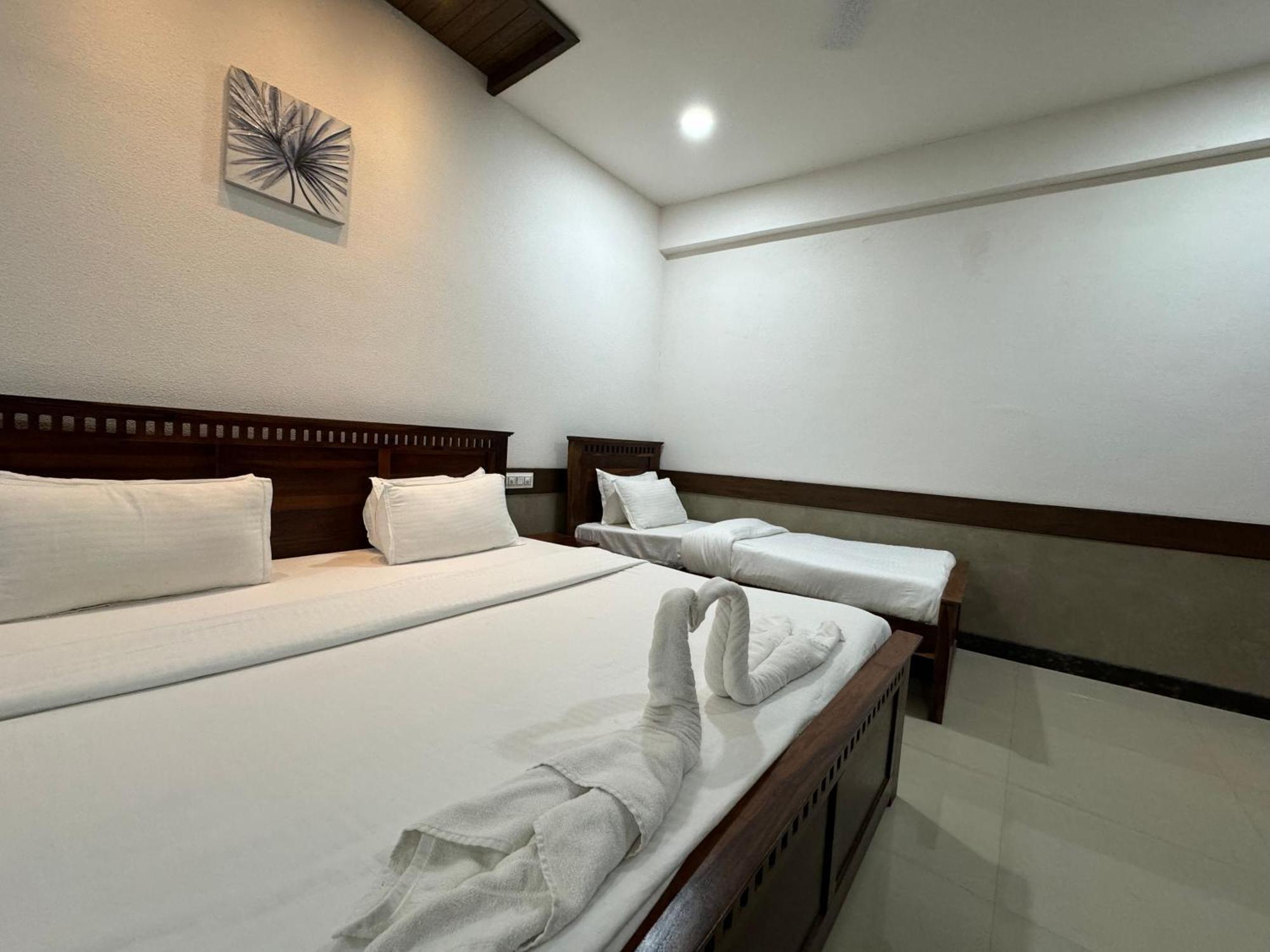 Hotel Tirth By Sonu'S Ujjain Bilik gambar